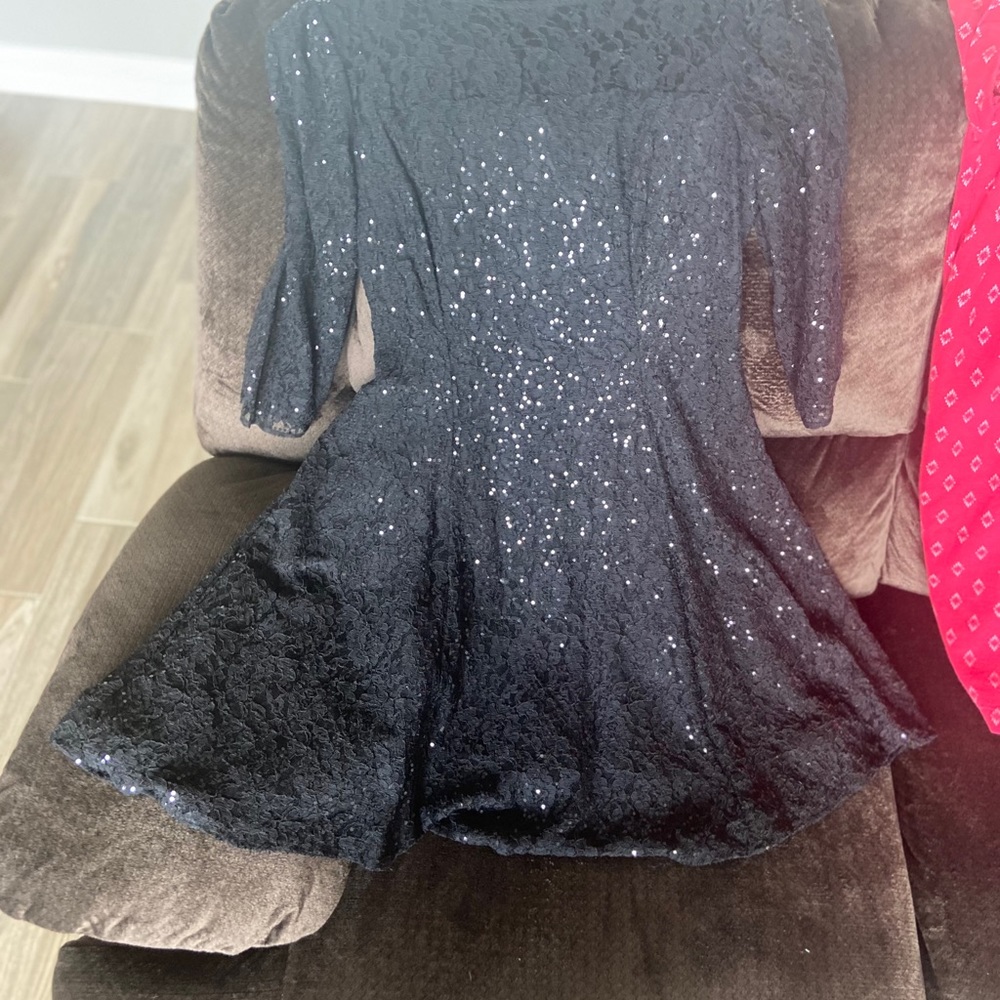 Dress - Picture 2 of 2